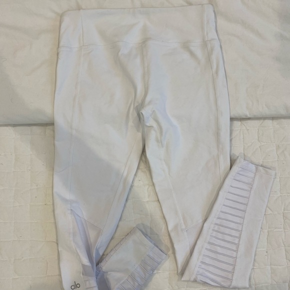 Alo Moto leggings  - size M - Picture 3 of 3